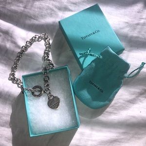 Return to Tiffany Heart Tag Toggle Necklace